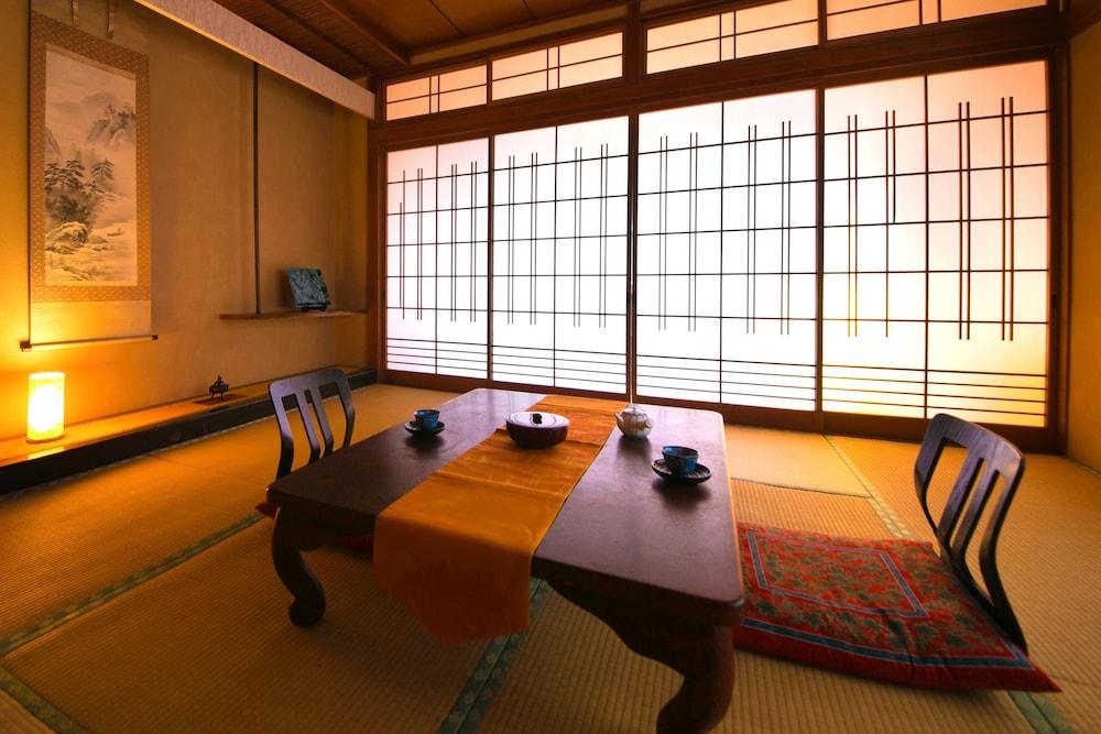 Hotel Koraku Beppu Kültér fotó