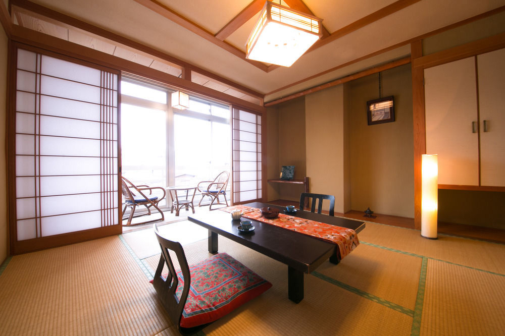 Hotel Koraku Beppu Kültér fotó
